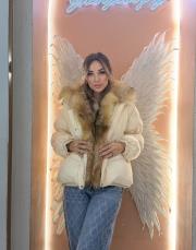 kolu bölümlü şişme mont ekru