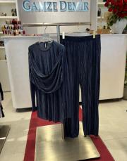 parlak dökümlü takım lacivert