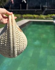 bombeli hasır çanta bej 2