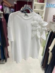 gül detaylı tshirt beyaz