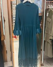 kol detay elbise zümrüt